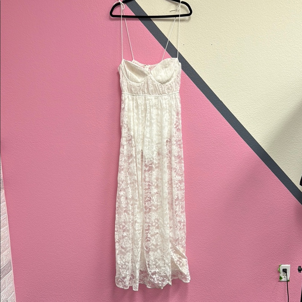 Elegant White Lace Maxi Dress